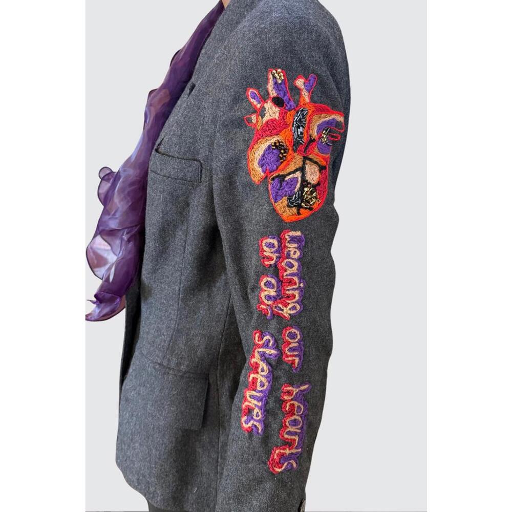 Vintage grey blazer DIY ART PROJECT with Embroidery and ruffle detail size M - Picture 6 of 9